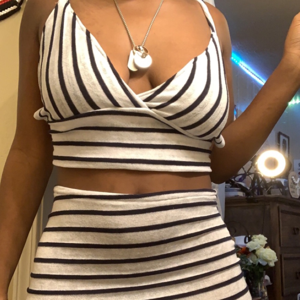 2 piece skirt set / bralette